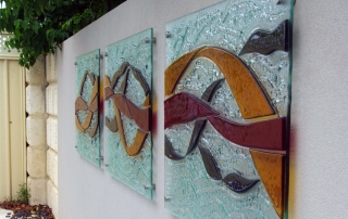 Outdoor wall garden feature