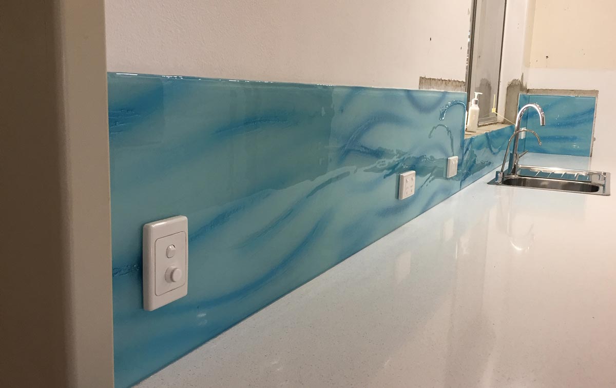 blue glass splashback