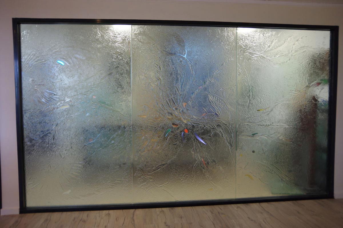 3 panel custom textured kiln formed glass partition screen