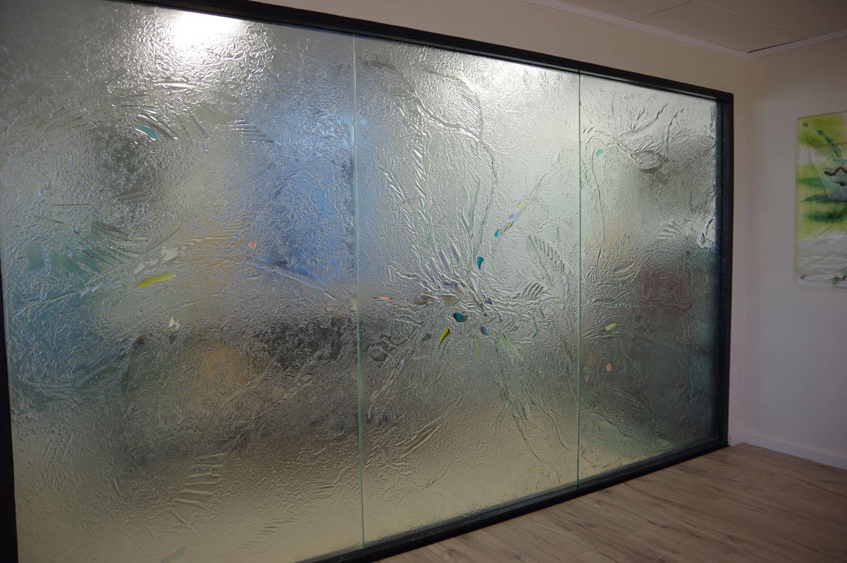 3 panel custom textured kiln formed glass partition screen