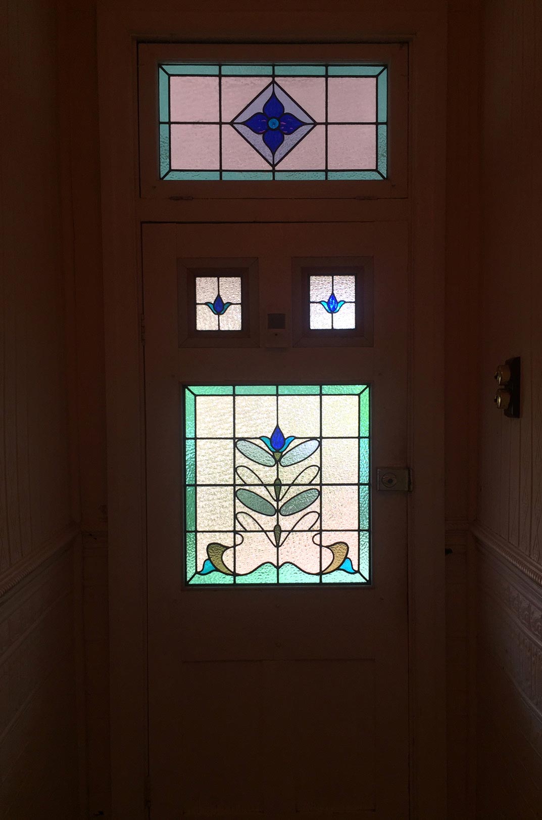 Victorian, federation style door with leadlight panels