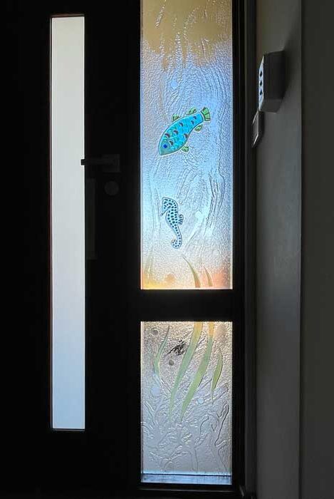 2 panels seahorse and fish in slumped laminated clear textured window